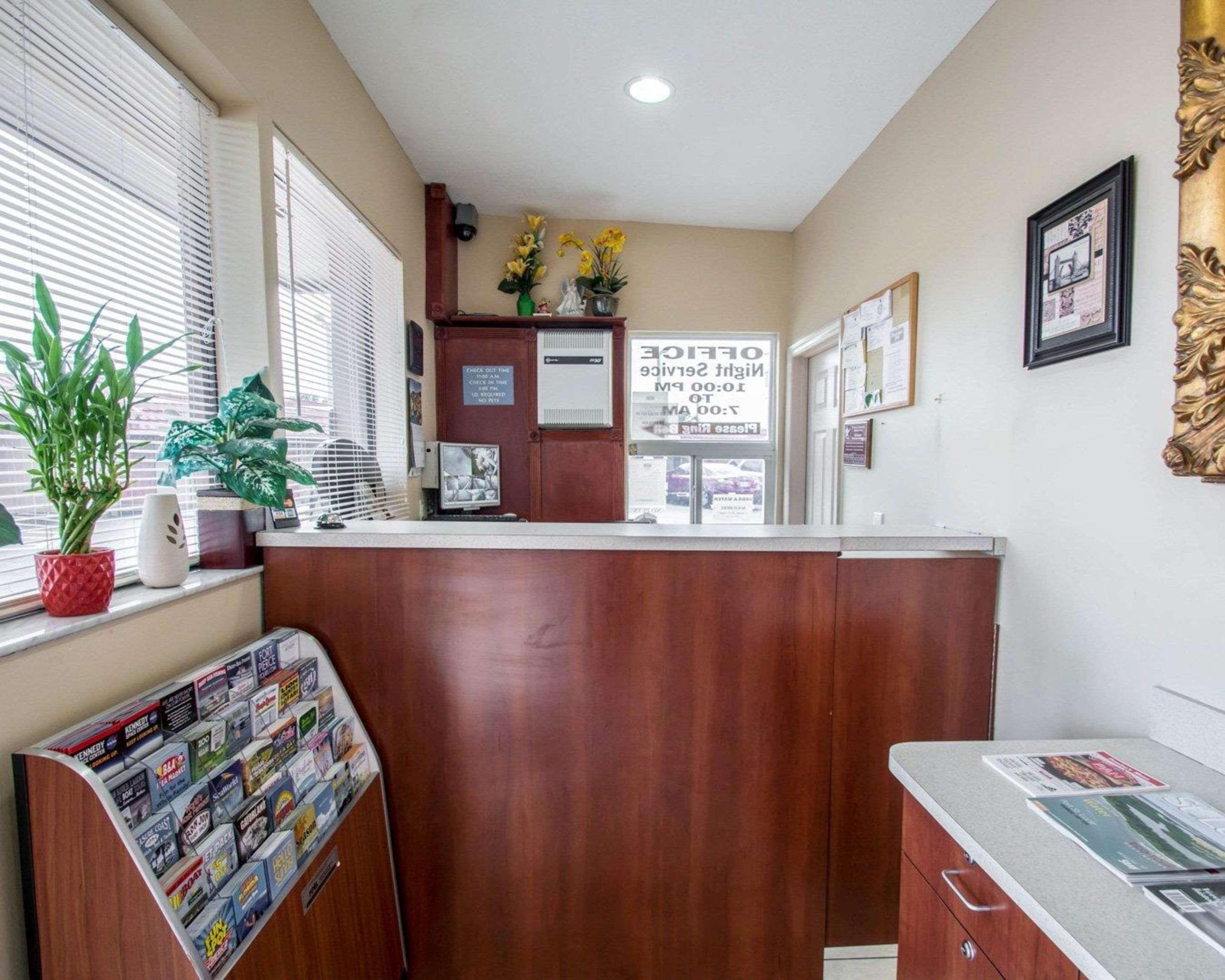 Rodeway Inn Fort Pierce Us Highway 1 Ngoại thất bức ảnh