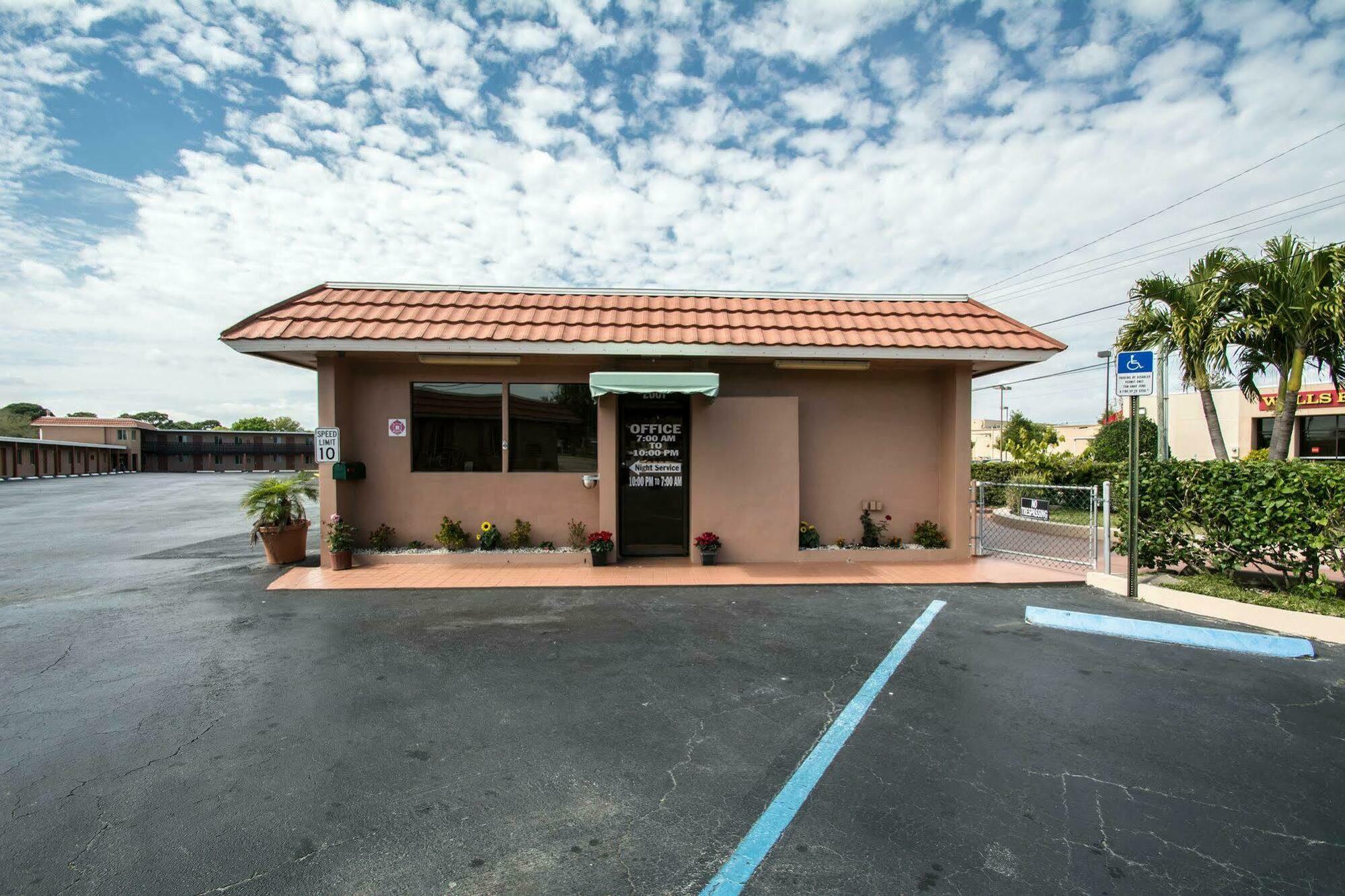Rodeway Inn Fort Pierce Us Highway 1 Ngoại thất bức ảnh